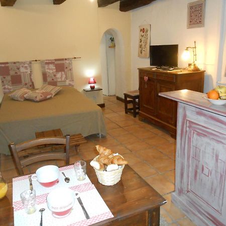Chambre D'Hotes Le Fourniou Melle  ภายนอก รูปภาพ