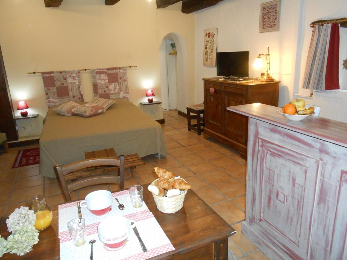 Chambre D'Hotes Le Fourniou Melle  ภายนอก รูปภาพ