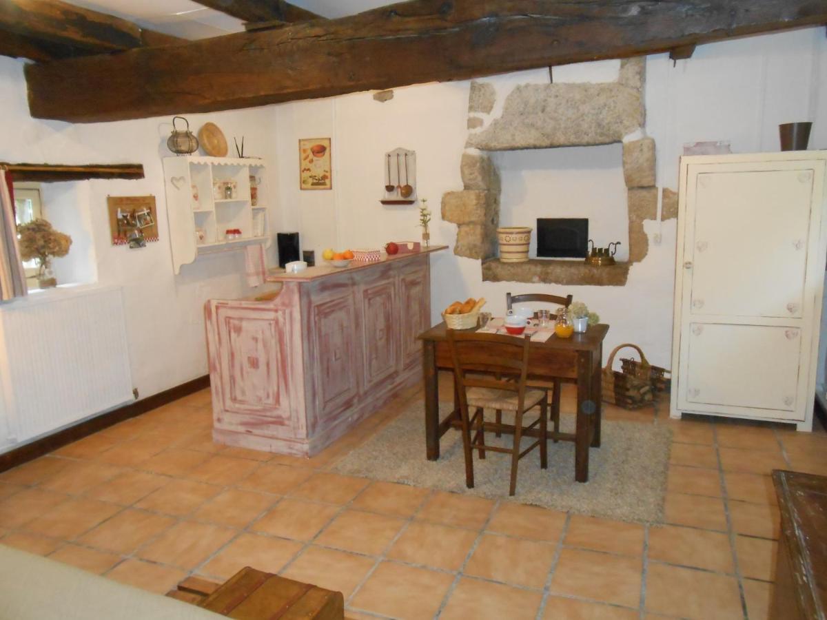 Chambre D'Hotes Le Fourniou Melle  ภายนอก รูปภาพ